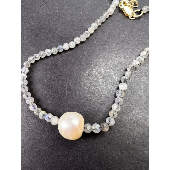 Labradorite and cultured pearl necklace with sterling silver lobster claw clasp - Picture 1 of 11